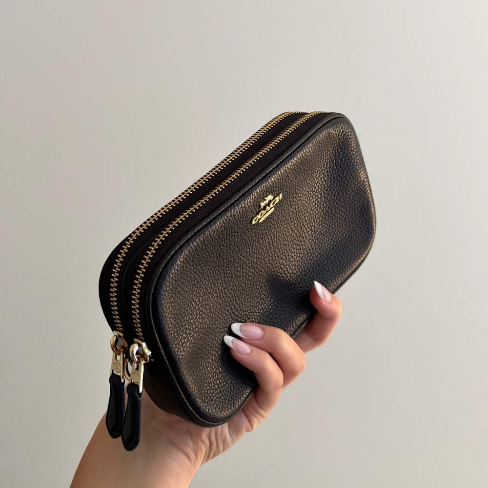 Coach crossbody purse/pouch wallet